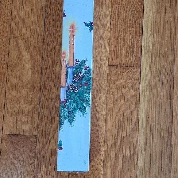 Vintage 11" Christmas Matches in Box NEW Dead Stock 90 Pieces Collectible - Picture 4 of 9